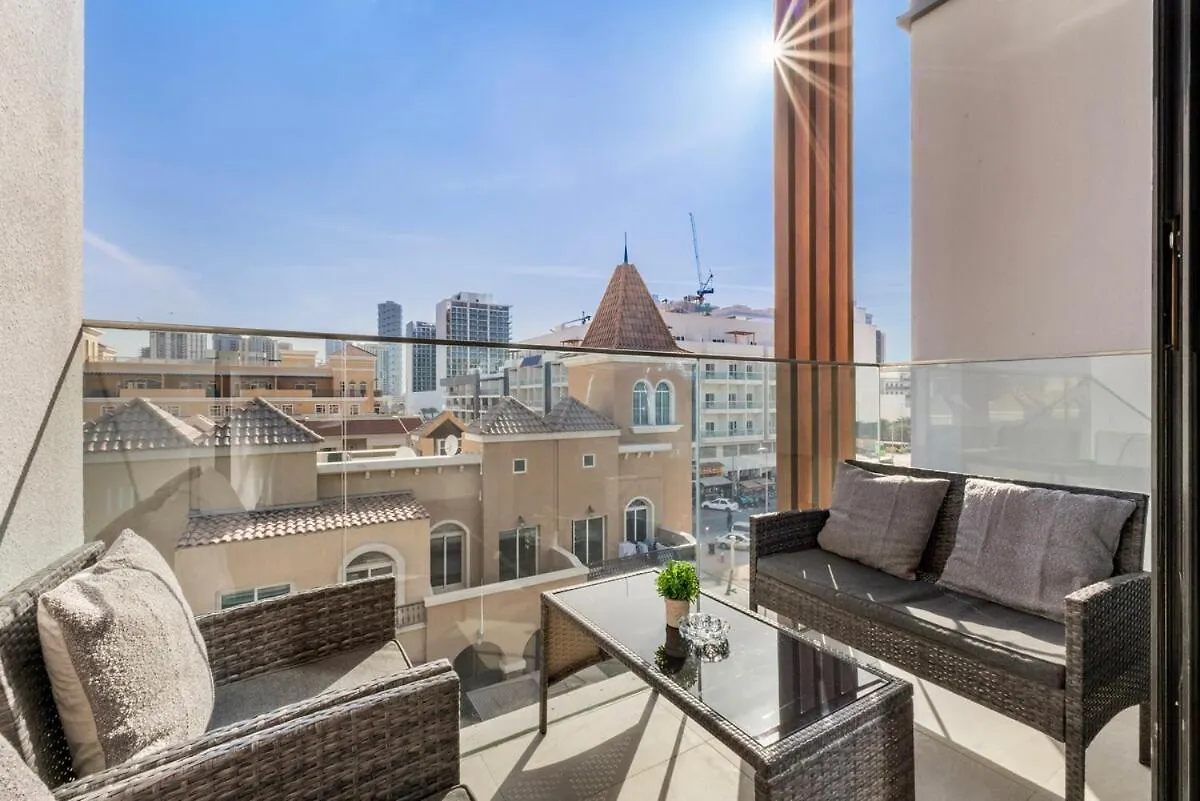 Apartment Waves - Elegant & Lavish Studio Apt For 4 In Jvc Dubai