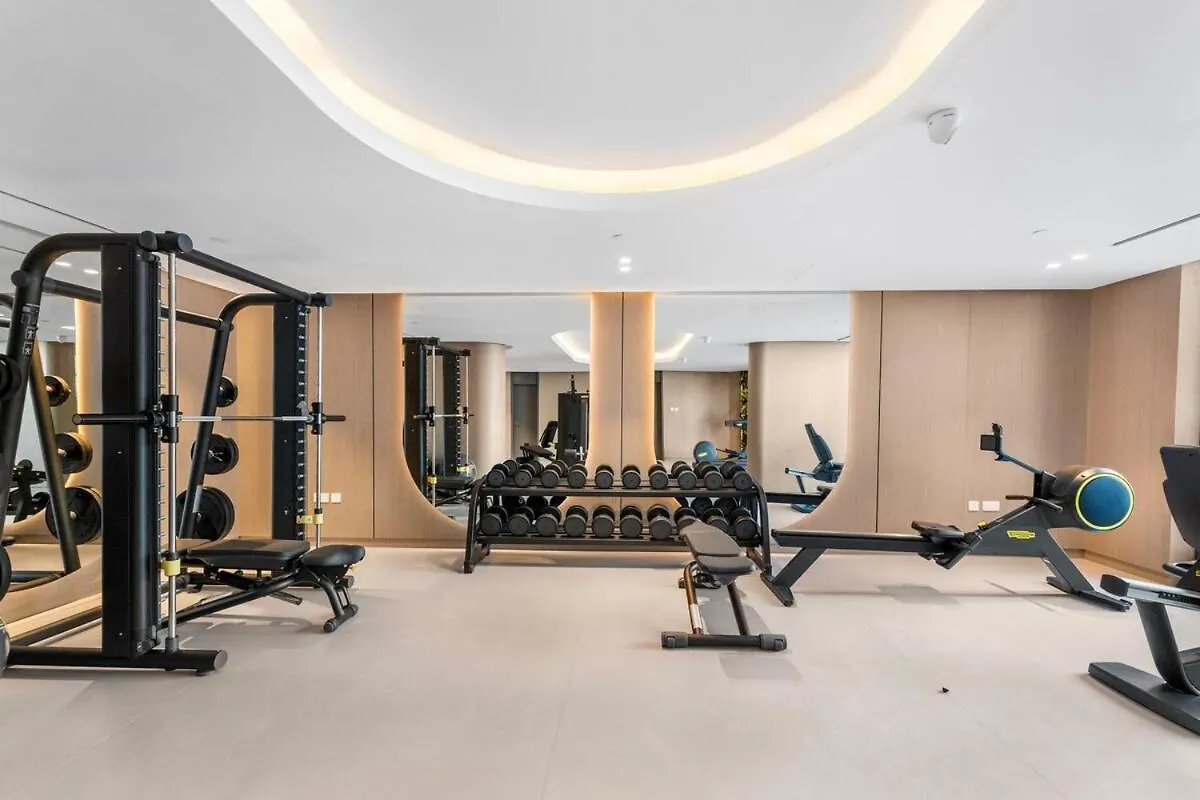 Waves - Elegant & Lavish Studio Apt For 4 In Jvc Dubai 0*,